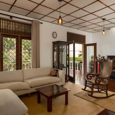 Surveyor'S Residence Bungalow 康提 外观 照片