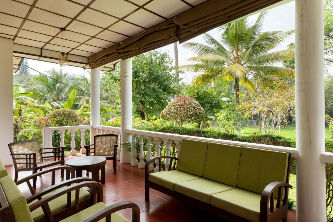 Surveyor'S Residence Bungalow 康提 外观 照片