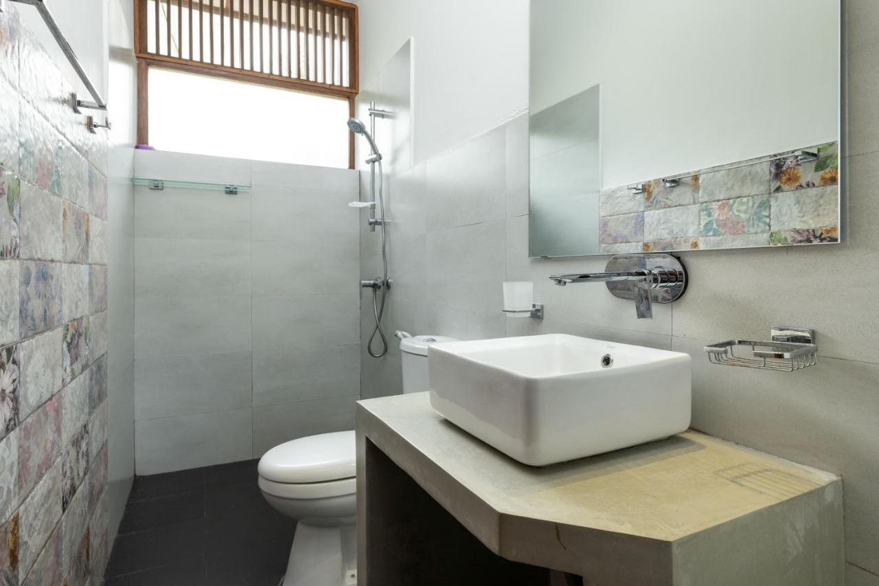 Surveyor'S Residence Bungalow 康提 外观 照片