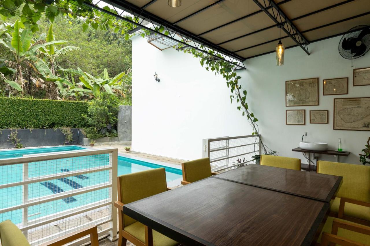 Surveyor'S Residence Bungalow 康提 外观 照片