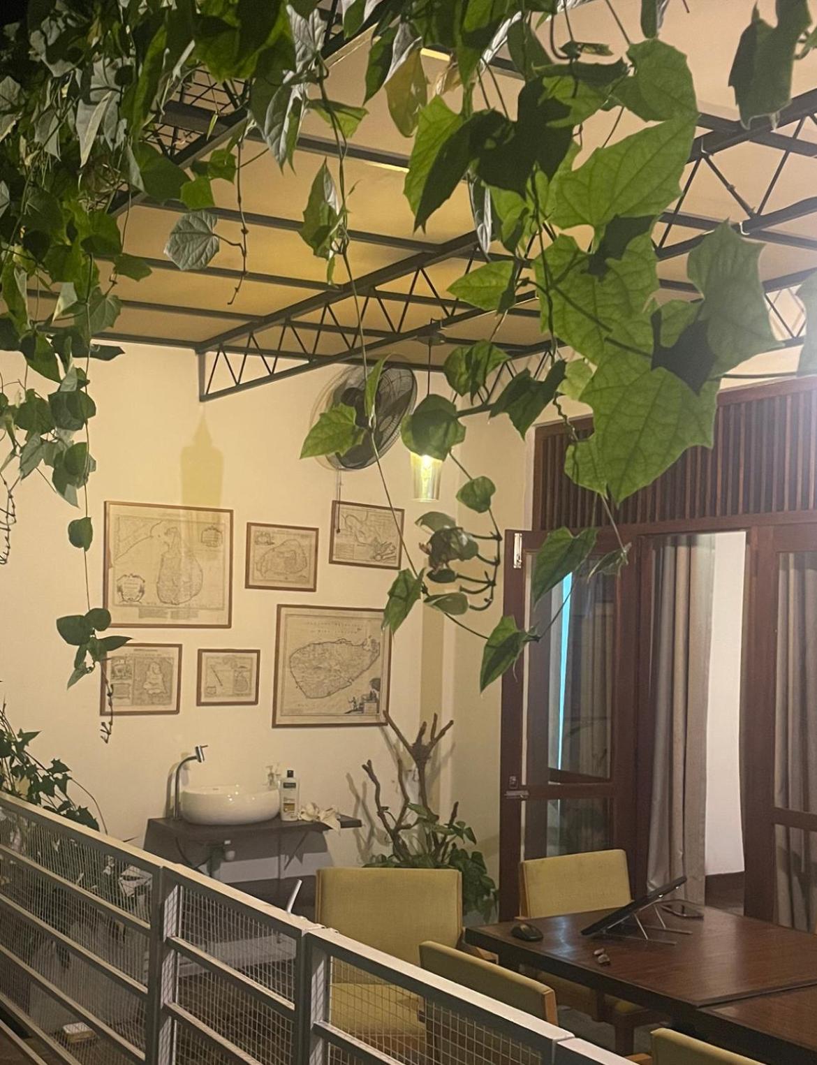 Surveyor'S Residence Bungalow 康提 外观 照片