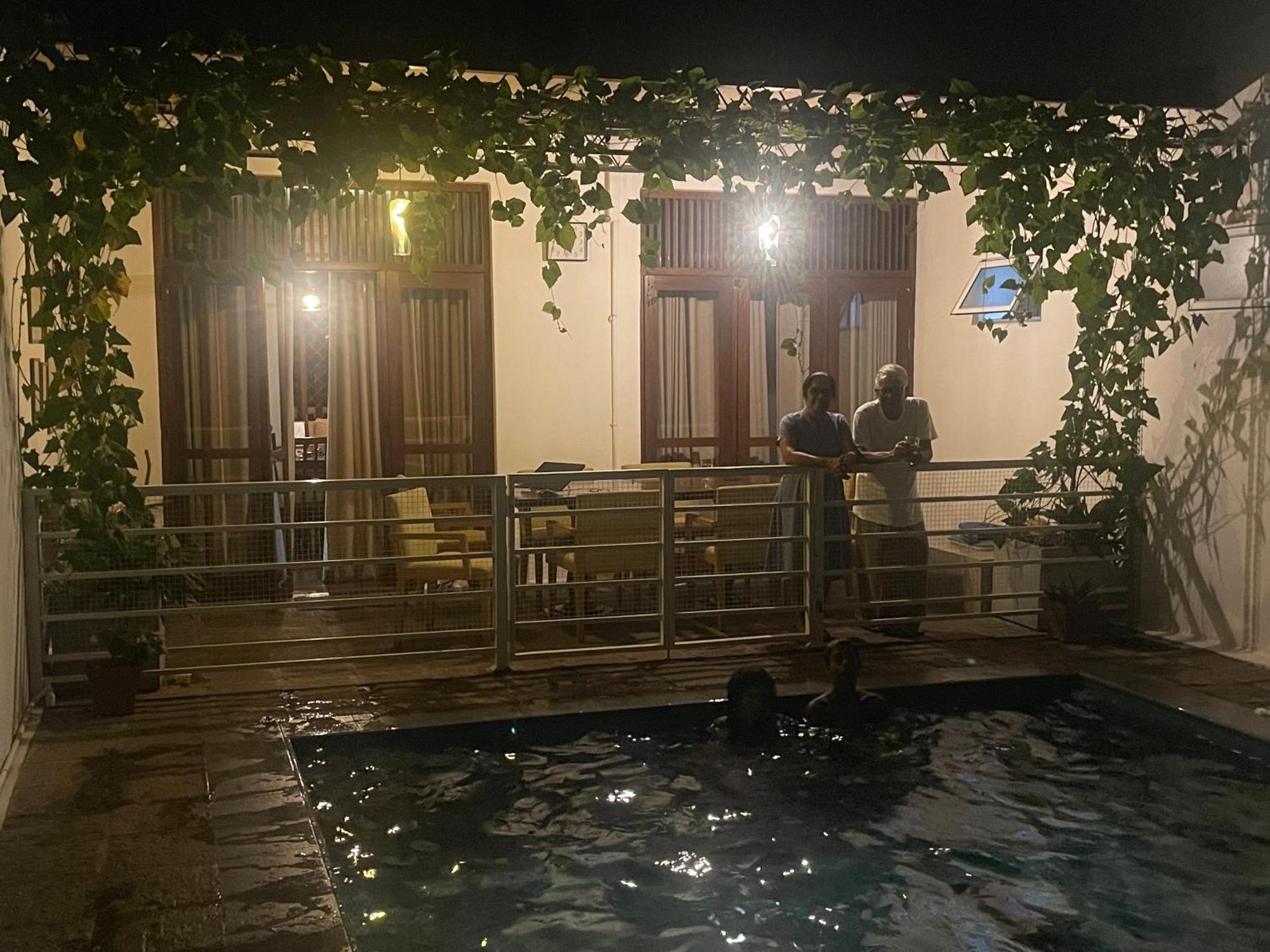 Surveyor'S Residence Bungalow 康提 外观 照片